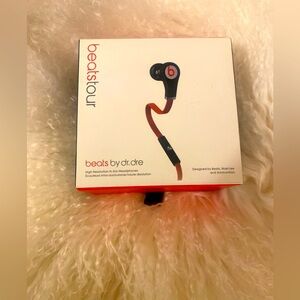 BEATS by DR. DRE Tour In-Ear BOX ONLY - Black and Red